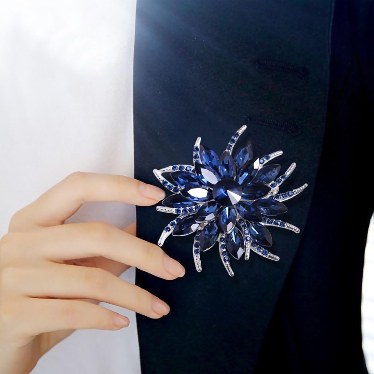 image:imageCrystal Floral Brooch for Women  Rhinestone Brooches Fashion Jewelry  Vintage Wedding Party Pins  Womens Clothing Accessories  Blue Wreath Design