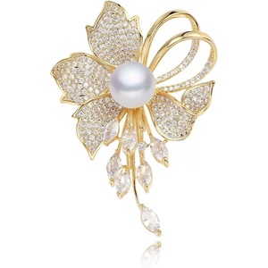 image:imageGolden Pearl Flower Brooch for Women Crystal Floral Pin with Dangle Rhinestones Elegant Wedding Dress Scarf Coat Brooch Fashion Jewelry Accessory