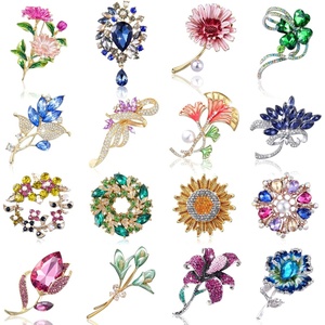 image:imageSasylvia 16 Pcs Women Brooch Set Rhinestone Vintage Animal Insect Plant Pins Brooches Bulk for Christmas Women Girls GiftsNovel