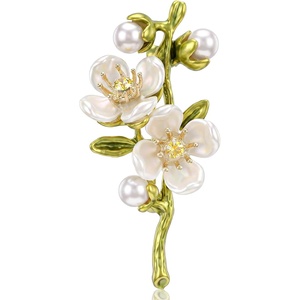 image:imageElegant Pearl Flower Brooches Pin for Women Green Floral Lapel Brooch for Coat Bag Vintage Pearl Flower Brooches Pin Dress Accessories Gift for Woman for Her Birthday