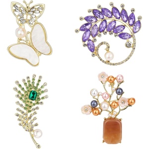 image:imageBrooch Pin for Women Rhinestone Peacock Crystal Delicate Animal Brooch Lapel Pins Girls Fashion Jewelry Gift for Christmas Brooch Birthday Jewelry Gift4PCS