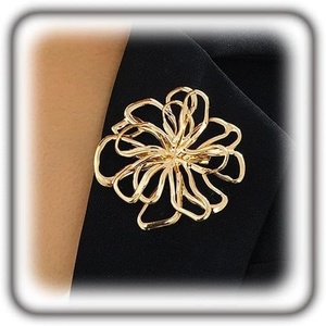 image:imageGold Chunky Hammered Hollow Flower Brooch Pin for WomenLarge Dainty Sweet Textured Floral Statement Lapel Pin Modern Minimalist Jewelry AccessoryGolden2